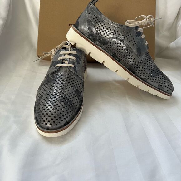 TRASK Lena metallic camouflage perforated boat athletic shoes 7M sneakers - Picture 4 of 9